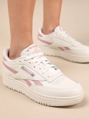 Women's Club C Double Revenge Sneakers in Chalk/Smokey Rose, Size 9
